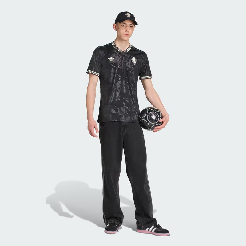 Juventus FC.  Replica Third Jersey