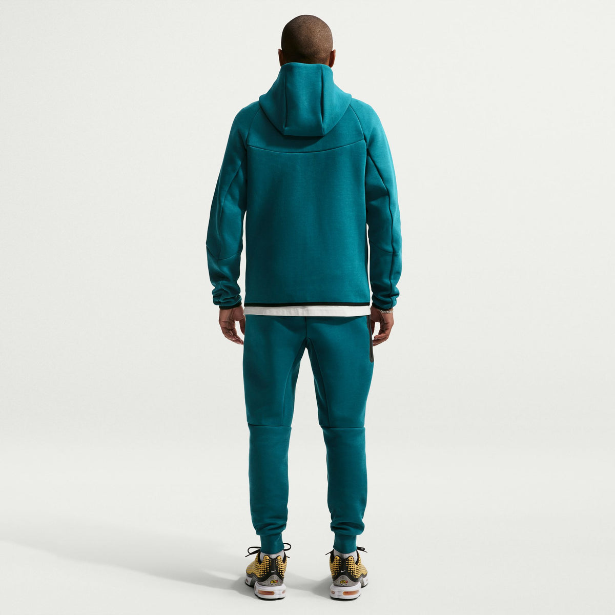 Brazil 26 Tech Fleece Windrunner