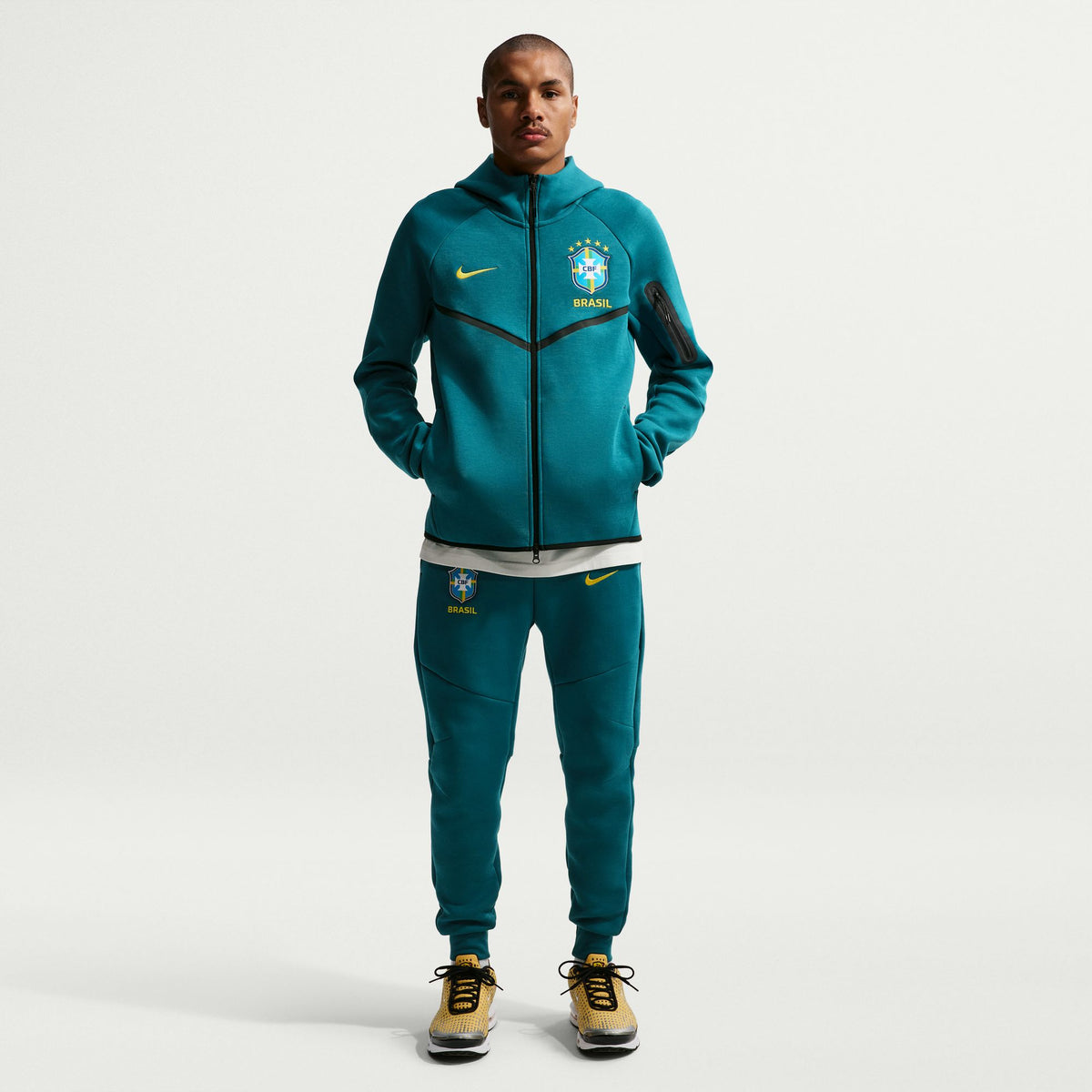 Brazil 26 Tech Fleece Windrunner