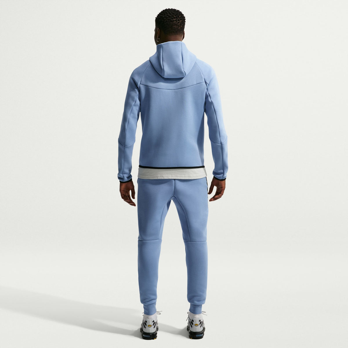 England 26 Tech Fleece Windrunner
