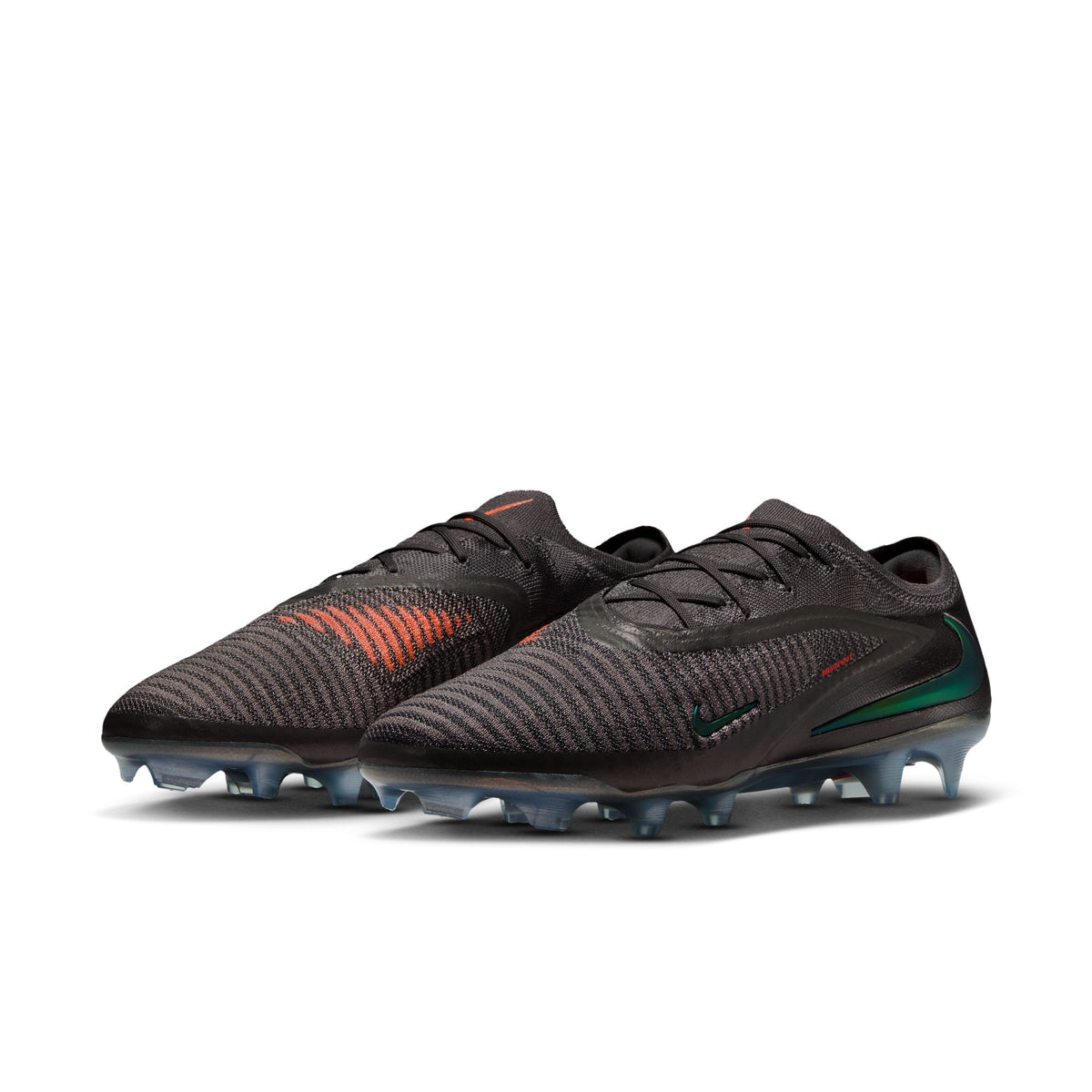 Phantom 6 Low Elite LV8 Firm Ground Soccer Boots