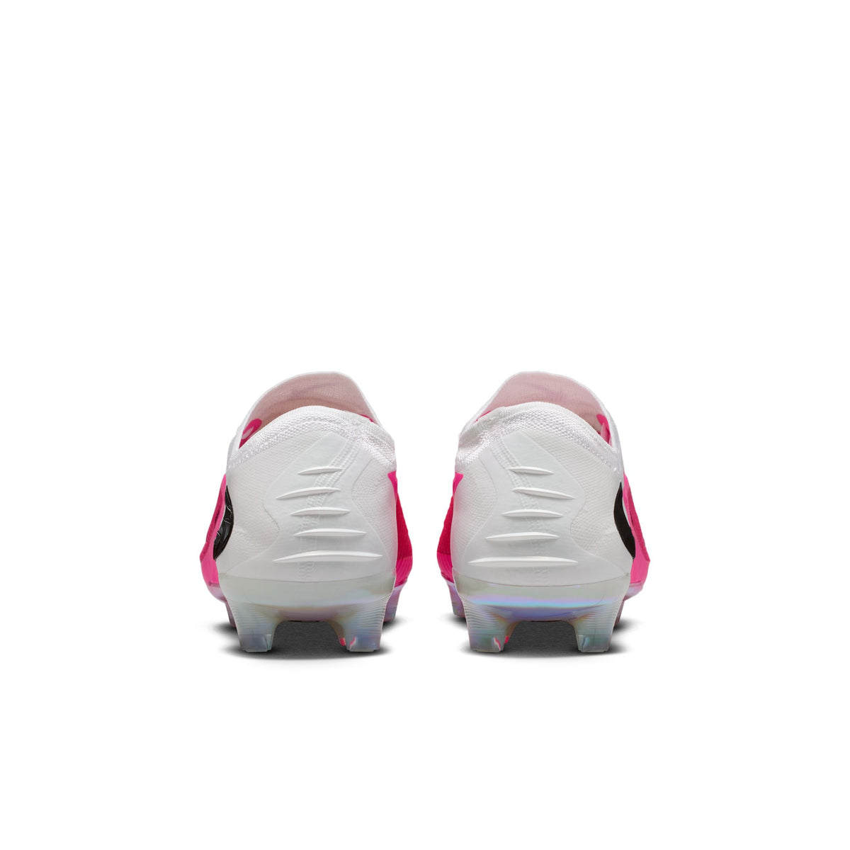 Phantom 6 Low Elite Firm Ground Boots - 2026 World Cup Pack