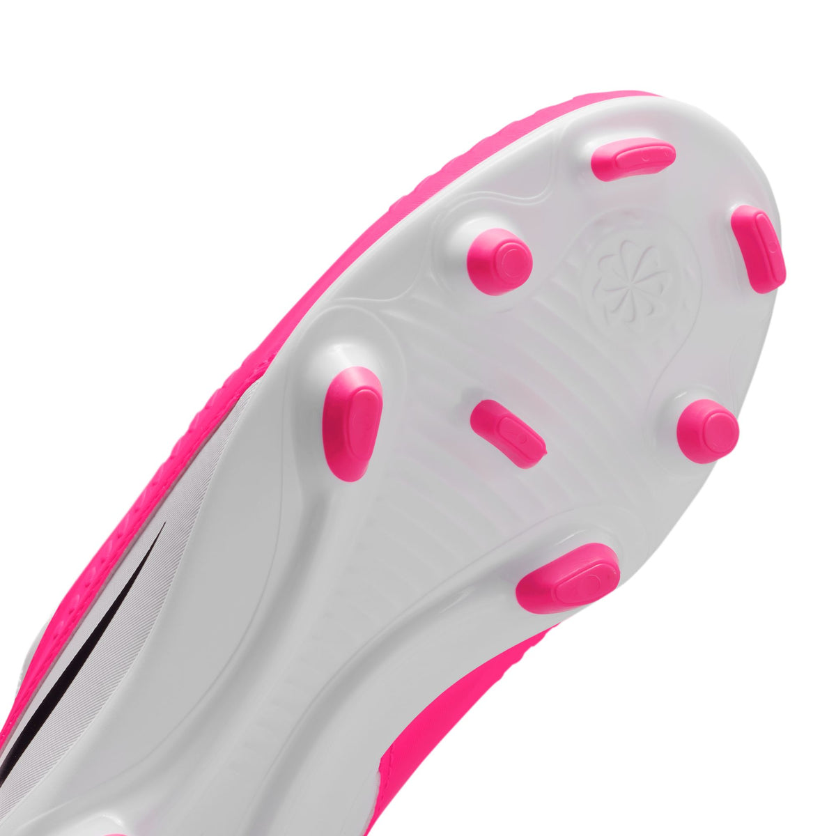 Jr Phantom 6 Low Club Multi Ground Soccer Boots - 2026 World Cup Pack