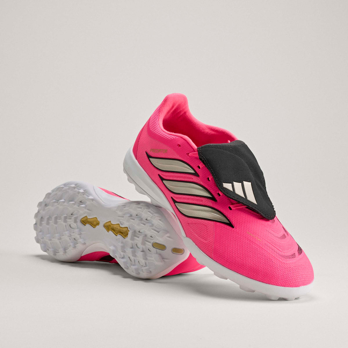 Predator League Fold-over Tongue Turf Soccer Boots - World Cup 26 Pack
