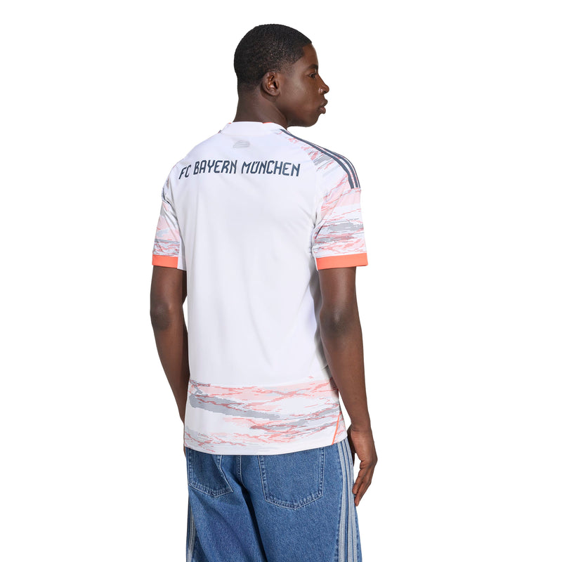 Bayern Munich 2025/26 Away Replica Jersey