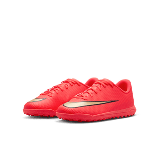 JR Vapor 17 Club Turf Soccer Boots