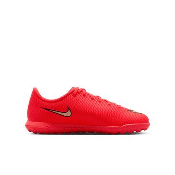 JR Vapor 17 Club Turf Soccer Boots