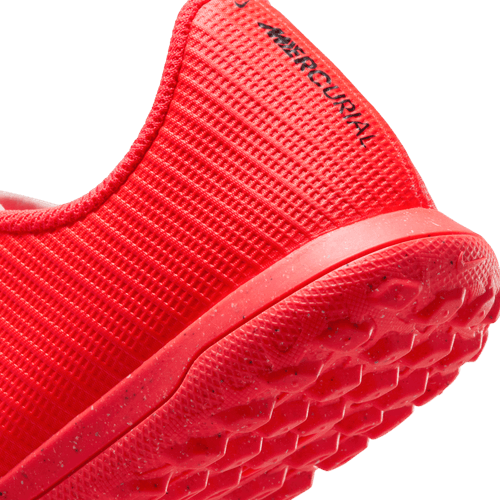 JR Vapor 17 Club Turf Soccer Boots